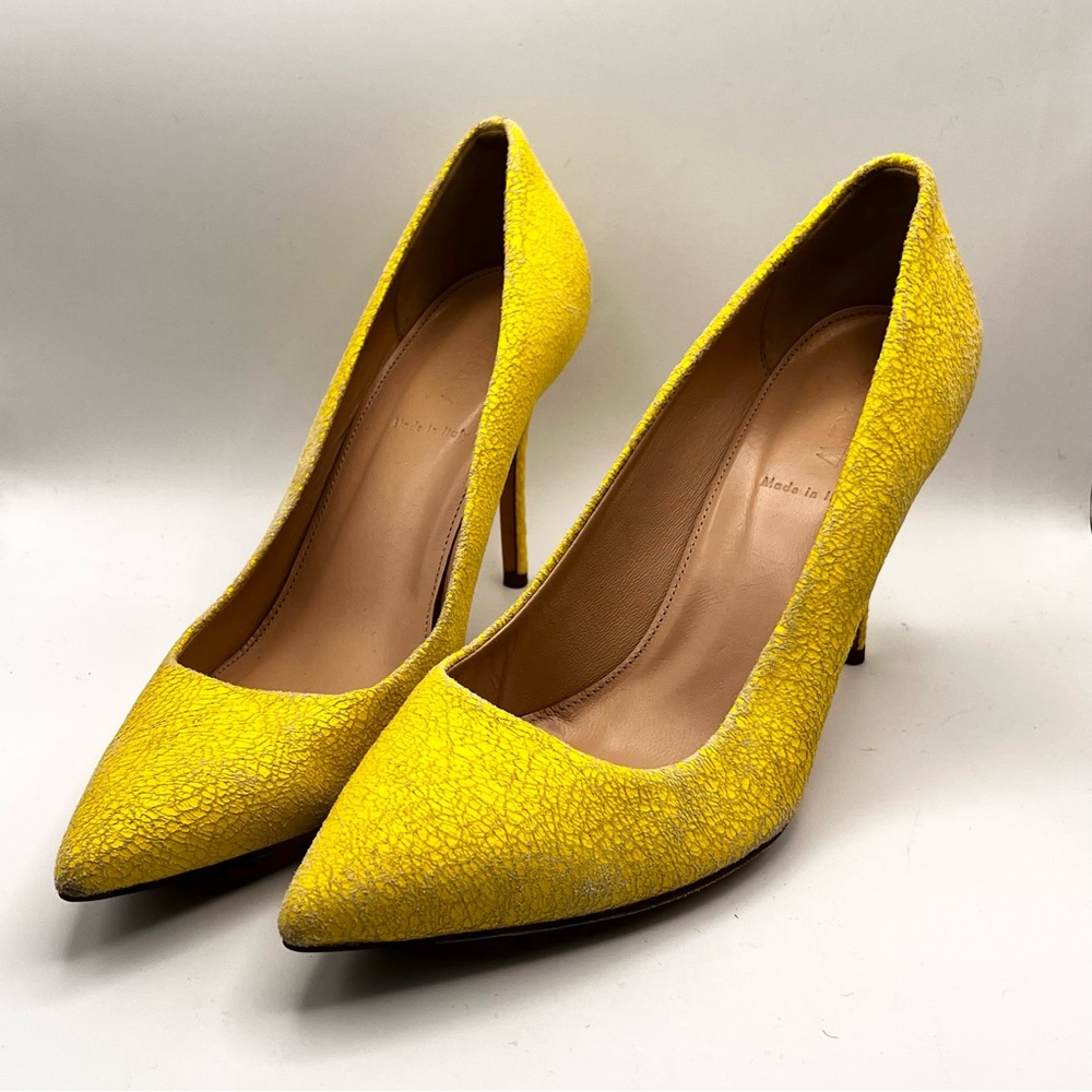 J CREW BRIGHT YELLOW CRACKLE LEATHER PUMPS